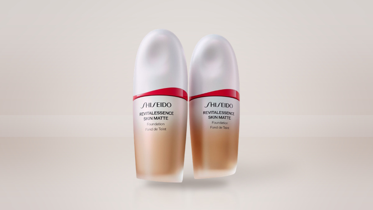 SHISEIDO エッセンス スキンスムース ファンデーションの商品ビジュアル