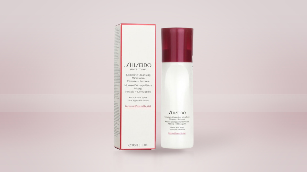 SHISEIDO コンプリート クレンジングマイクロフォーム（180mL）の商品ビジュアル